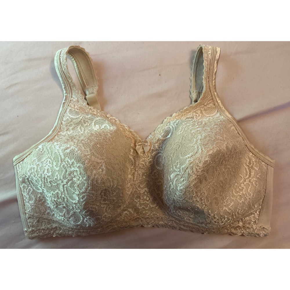 Playtex 18hr Full Figure Breathable Comfort Lace Wirefree Bra in Honey, 38D